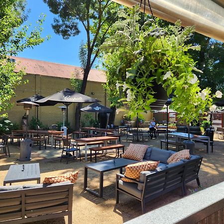 Delatite Hotel Менсфілд Екстер'єр фото