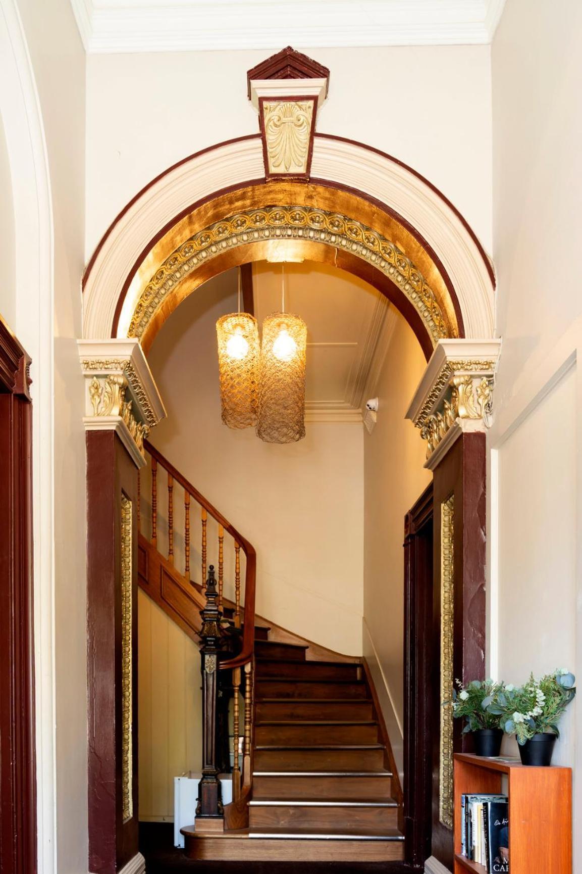 Delatite Hotel Менсфілд Екстер'єр фото